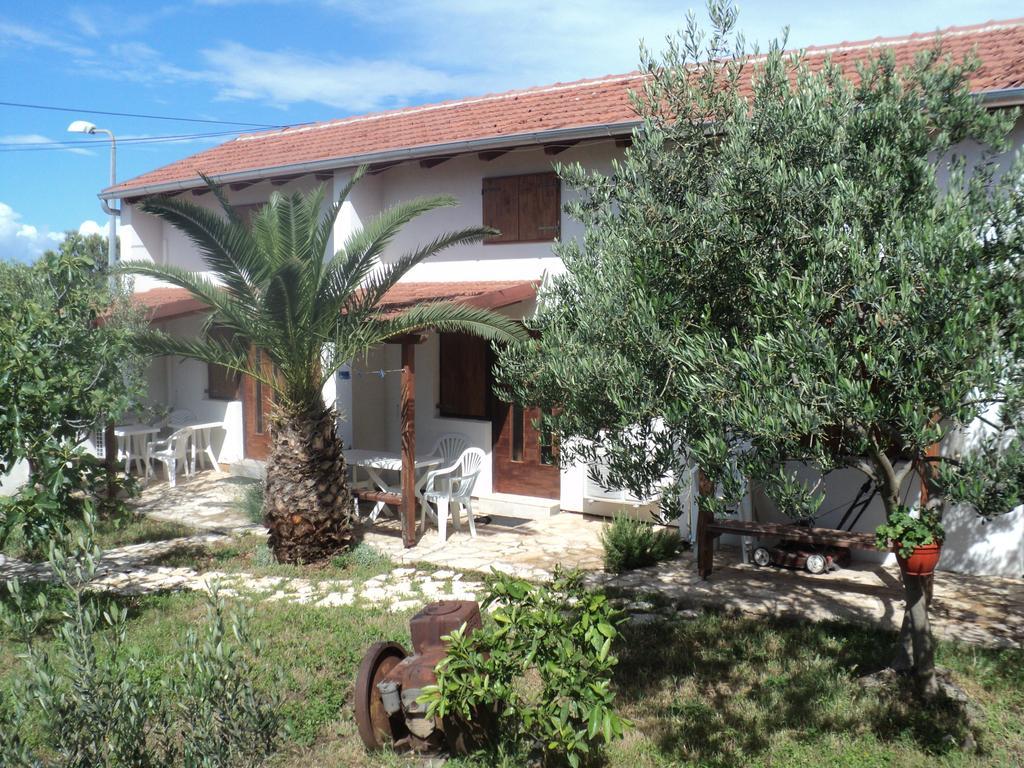 Apartments Jaram Brodarica  Oda fotoğraf